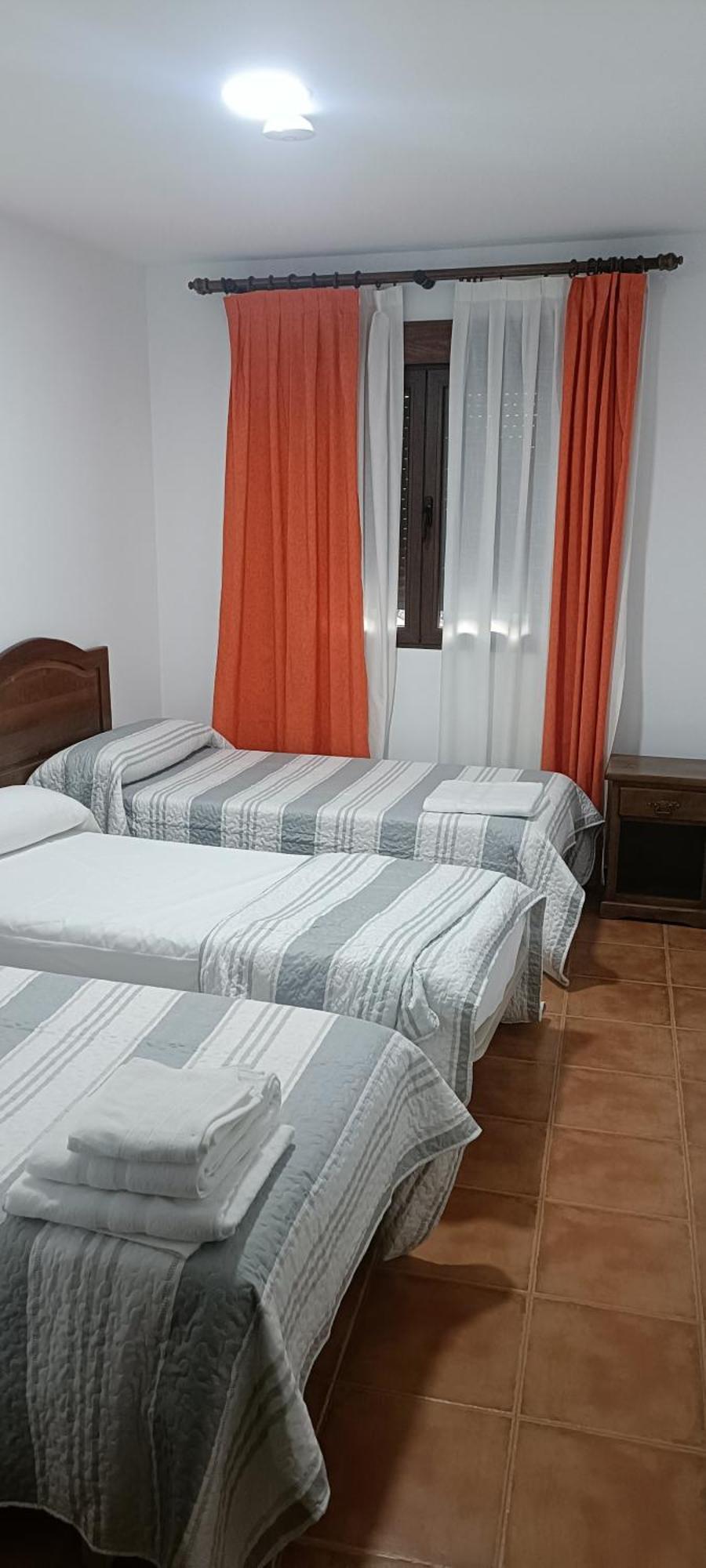 Hostal La Roda Villaluenga Exterior photo